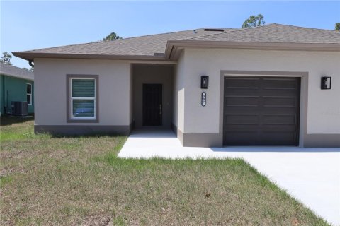 Apartamento en alquiler en Port Charlotte, Florida, 3 dormitorios, 102.19 m2 № 1637580 - foto 1