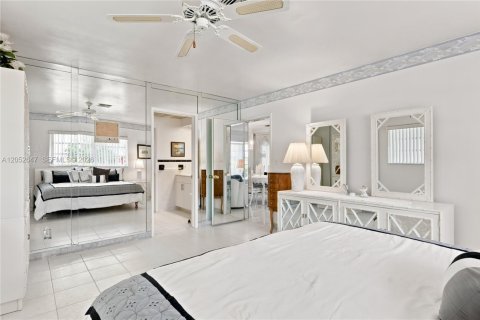 Villa ou maison à vendre à Fort Lauderdale, Floride: 4 chambres, 203.08 m2 № 2180692 - photo 20