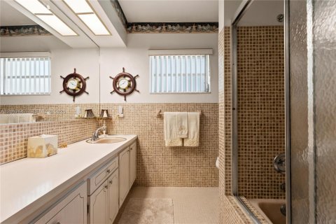 Villa ou maison à vendre à Fort Lauderdale, Floride: 4 chambres, 203.08 m2 № 2180692 - photo 13