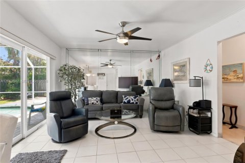 Villa ou maison à vendre à Fort Lauderdale, Floride: 4 chambres, 203.08 m2 № 2180692 - photo 11