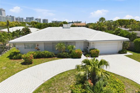 Villa ou maison à vendre à Fort Lauderdale, Floride: 4 chambres, 203.08 m2 № 2180692 - photo 2