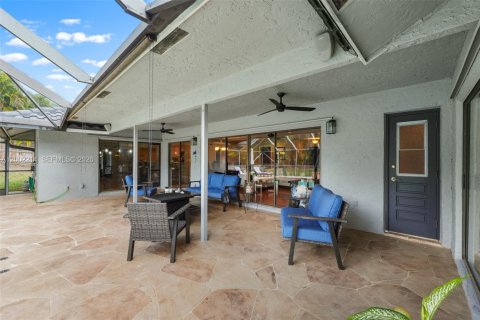 Снять в аренду виллу или дом в Бока-Ратон, Флорида 4 спальни, 205.78м2, № 2066284 - фото 5