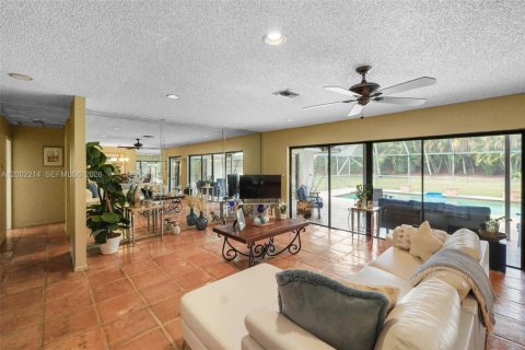 Снять в аренду виллу или дом в Бока-Ратон, Флорида 4 спальни, 205.78м2, № 2066284 - фото 17