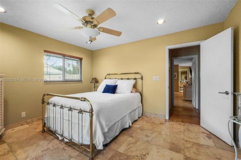 Снять в аренду виллу или дом в Бока-Ратон, Флорида 4 спальни, 205.78м2, № 2066284 - фото 22