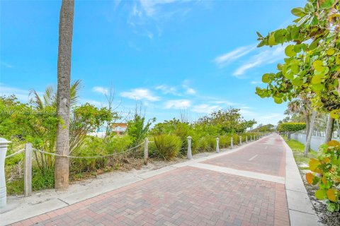 Copropriété à louer à Miami Beach, Floride: 1 chambre, 80.08 m2 № 1890198 - photo 15