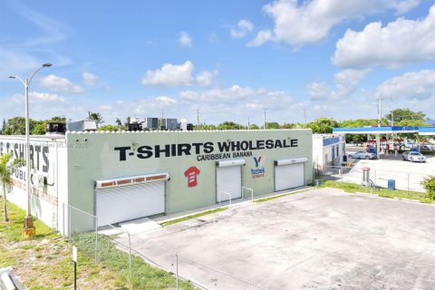 Propiedad comercial en venta en Miami, Florida № 1951746 - foto 5