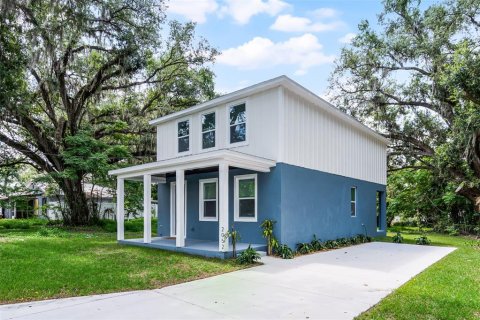 House in Lakeland, Florida 3 bedrooms, 173.73 sq.m. № 1759656 - photo 2