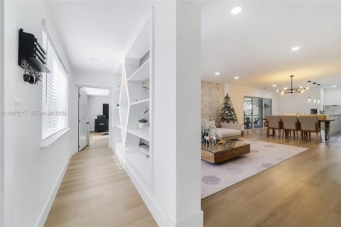 Casa en venta en North Miami, Florida, 3 dormitorios, 178.93 m2 № 2080796 - foto 14