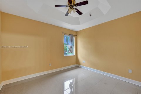 Touwnhouse à vendre à Homestead, Floride: 3 chambres, 128.11 m2 № 1833943 - photo 9