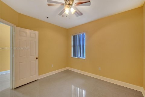Touwnhouse à vendre à Homestead, Floride: 3 chambres, 128.11 m2 № 1833943 - photo 16