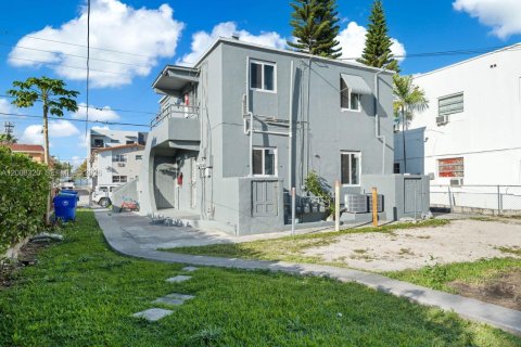 Immobilier commercial à vendre à Miami, Floride: 202.9 m2 № 2170903 - photo 4