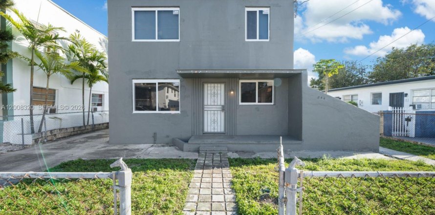 Immobilier commercial à Miami, Floride 202.9 m2 № 2170903