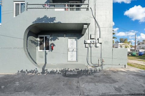 Immobilier commercial à vendre à Miami, Floride: 202.9 m2 № 2170903 - photo 3