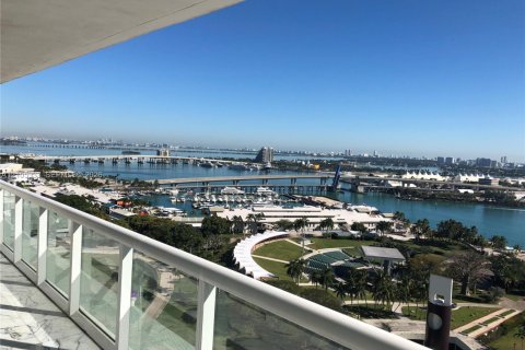 Copropriété à louer à Miami, Floride: 3 chambres, 166.2 m2 № 2414114 - photo 3