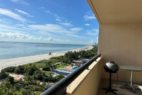 Кондоминиум с 1 спальней в Майами-Бич, Флорида № 2025355