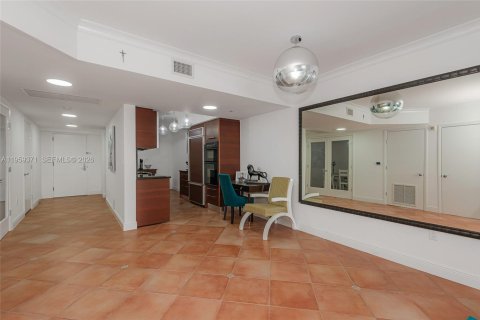 Condo in Hallandale Beach, Florida, 3 bedrooms  № 2052811 - photo 8