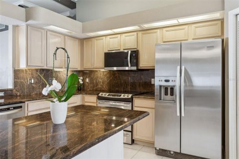 Casa en venta en Tampa, Florida, 4 dormitorios, 236.25 m2 № 1852596 - foto 10