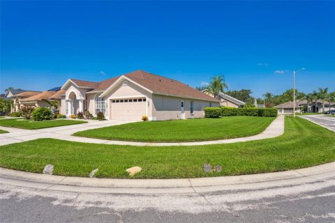Casa en venta en Tampa, Florida, 4 dormitorios, 236.25 m2 № 1852596 - foto 4