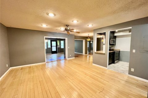 Condominio en alquiler en Clearwater, Florida, 1 dormitorio, 91.97 m2 № 1548653 - foto 2