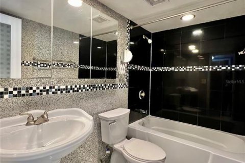 Condominio en alquiler en Clearwater, Florida, 1 dormitorio, 91.97 m2 № 1548653 - foto 14