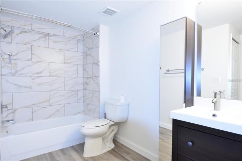 Condominio en venta en Orlando, Florida, 2 dormitorios, 114.73 m2 № 2213326 - foto 12