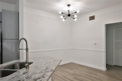 Condominio en venta en Orlando, Florida, 2 dormitorios, 114.73 m2 № 2213326 - foto 6