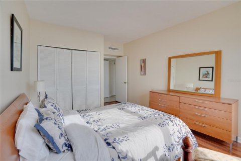 Condo in Clearwater, Florida, 1 bedroom  № 1812818 - photo 15
