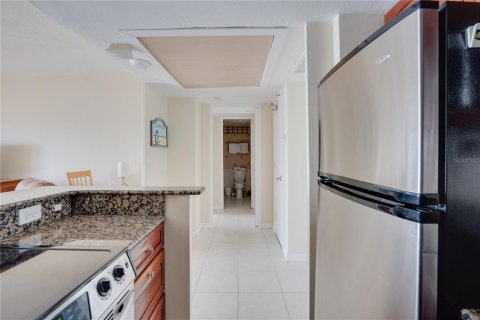 Condo in Clearwater, Florida, 1 bedroom  № 1812818 - photo 13