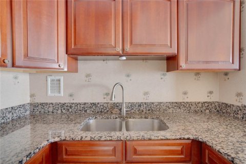 Condo in Clearwater, Florida, 1 bedroom  № 1812818 - photo 10