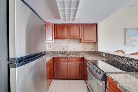 Condo in Clearwater, Florida, 1 bedroom  № 1812818 - photo 12