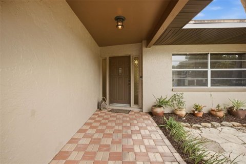 House in Dunedin, Florida 4 bedrooms, 137.22 sq.m. № 2209318 - photo 15