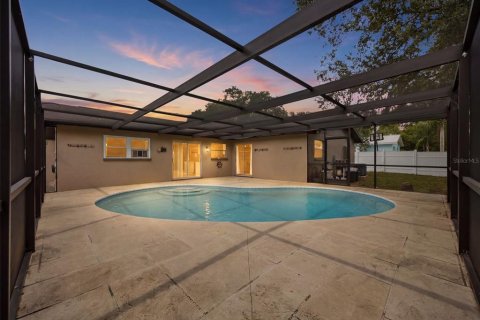 House in Dunedin, Florida 4 bedrooms, 137.22 sq.m. № 2209318 - photo 29