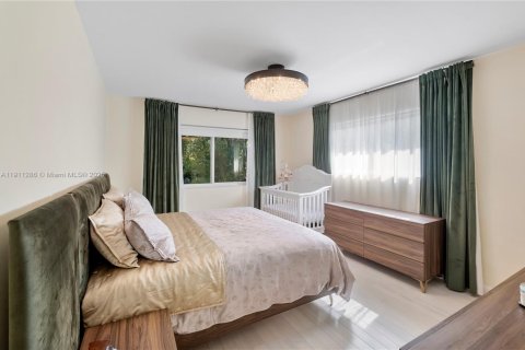 Casa en venta en Surfside, Florida, 3 dormitorios, 164.53 m2 № 1968412 - foto 12