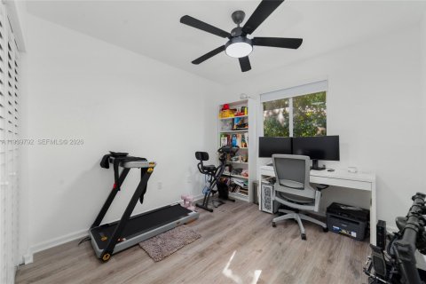 Купить таунхаус в Майами-Гарденс, Флорида 4 спальни, 159.42м2, № 1997496 - фото 17