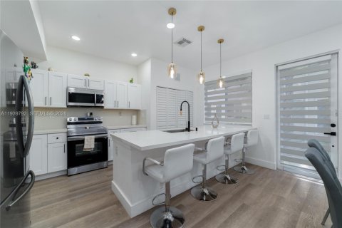 Купить таунхаус в Майами-Гарденс, Флорида 4 спальни, 159.42м2, № 1997496 - фото 5