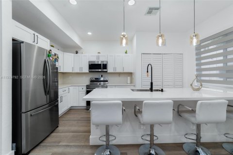 Купить таунхаус в Майами-Гарденс, Флорида 4 спальни, 159.42м2, № 1997496 - фото 6