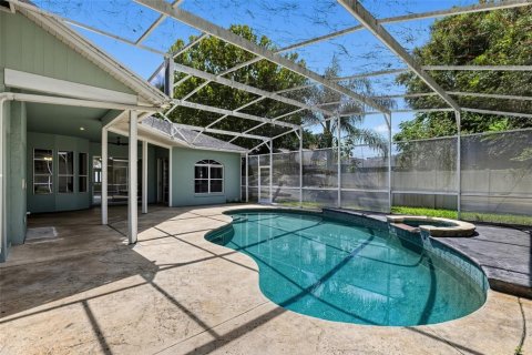 House in Winter Springs, Florida 4 bedrooms, 263.84 sq.m. № 2320818 - photo 28