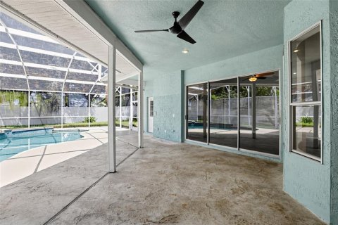 House in Winter Springs, Florida 4 bedrooms, 263.84 sq.m. № 2320818 - photo 24