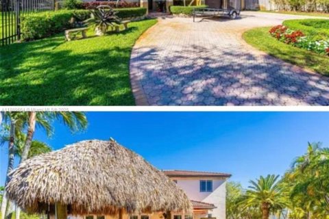 House in Miami, Florida 5 bedrooms, 374.86 sq.m. № 2021386 - photo 4