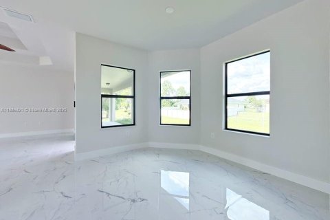 Casa en venta en Lehigh Acres, Florida, 3 dormitorios, 166.95 m2 № 1942459 - foto 8