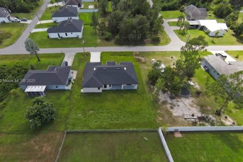 Casa en venta en Lehigh Acres, Florida, 3 dormitorios, 166.95 m2 № 1942459 - foto 20