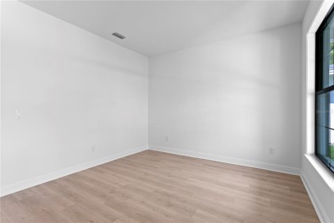 House in Tampa, Florida 4 bedrooms, 215.72 sq.m. № 1876264 - photo 3