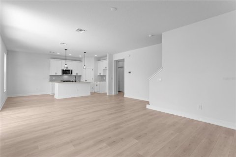 House in Tampa, Florida 4 bedrooms, 215.72 sq.m. № 1876264 - photo 10