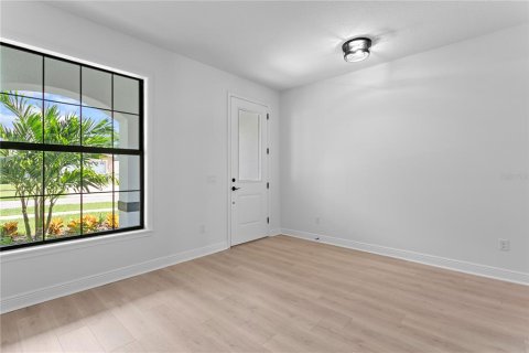 House in Tampa, Florida 4 bedrooms, 215.72 sq.m. № 1876264 - photo 2
