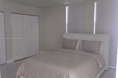 Apartamento en alquiler en Hialeah, Florida, 2 dormitorios, 101.82 m2 № 2045709 - foto 3