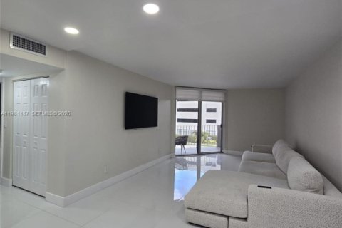 Apartamento en alquiler en Hialeah, Florida, 2 dormitorios, 101.82 m2 № 2045709 - foto 4