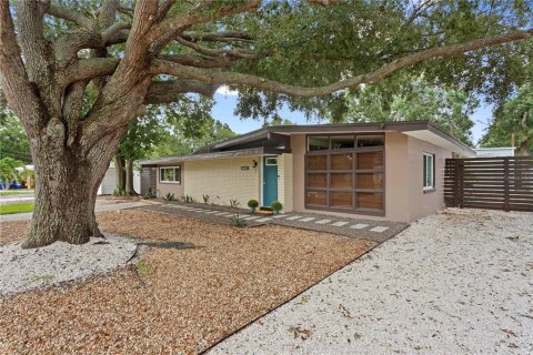 Casa en venta en Tampa, Florida, 3 dormitorios, 165.83 m2 № 1914800 - foto 2