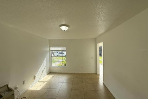 Townhouse in Davenport, Florida 1 bedroom, 73.39 sq.m. № 2266495 - photo 5