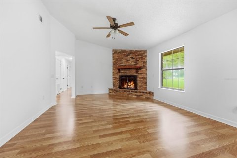 House in Lake Butler, Florida 3 bedrooms, 271.37 sq.m. № 2156177 - photo 6