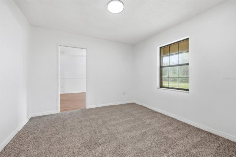 House in Lake Butler, Florida 3 bedrooms, 271.37 sq.m. № 2156177 - photo 19